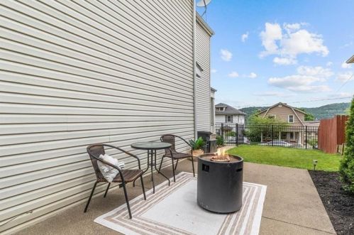 1310 Hiland Ave, Moon Twp PA 15108-2034 exterior