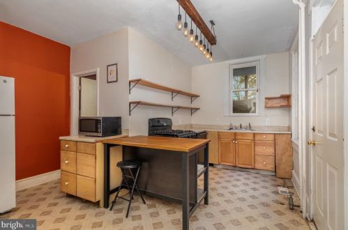 453 Queen St, Lancaster PA 17603-2984 exterior