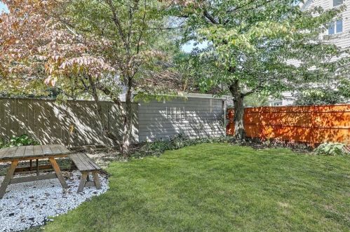 136 9th St, Providence RI 02906-2931 exterior