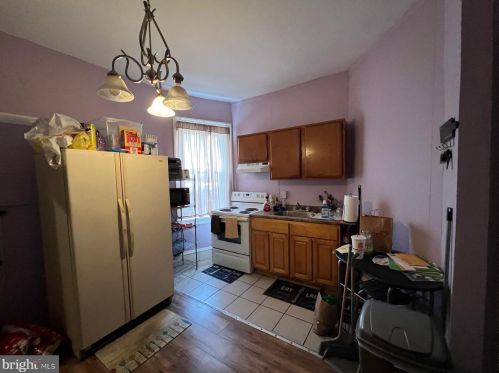 4814 Broad St, Philadelphia PA 19146-2203 exterior