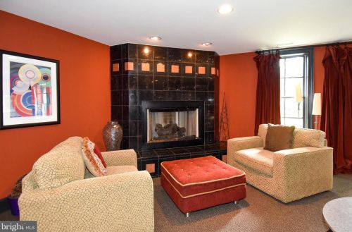 11300 Glen Rd, Rockville MD 20854-1849 exterior