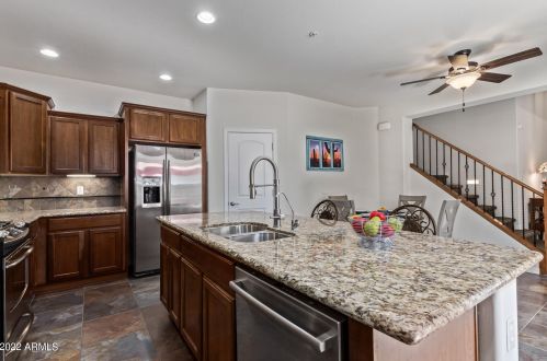 28705 21st Ave, Phoenix AZ 85027-3419 exterior