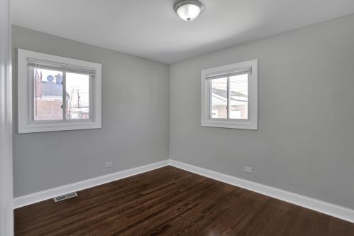 9852 Frst Ave, Chicago IL 60628-1439 exterior