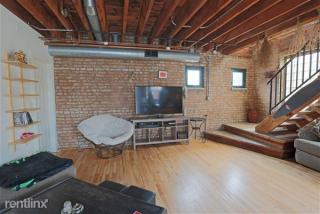 1466 Milwaukee Ave, Chicago IL  60622-9297 exterior