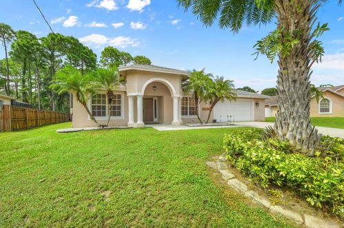 1802 Hickock Ter, Fort Pierce FL 34953-1111 exterior