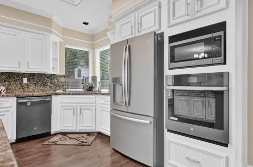 3719 Clover Vly Dr, Humble TX 77345-3060 exterior