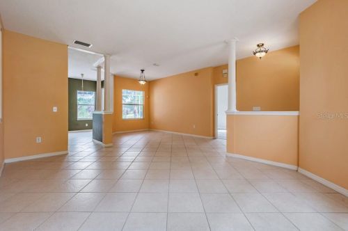 18113 Kara Ct, Tampa FL  33647-3306 exterior