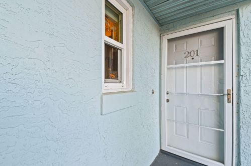 1676 Green Acres Cir, Fort Pierce, FL 34952-5098