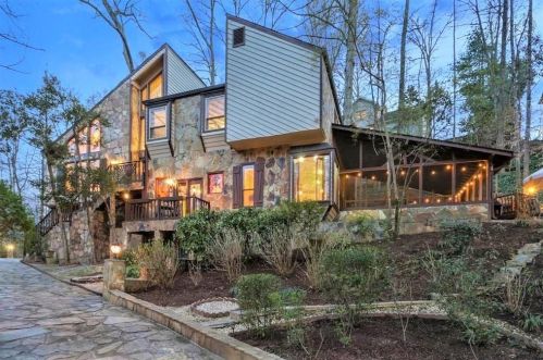 330 Balboa Ct, Atlanta GA  30342-2014 exterior