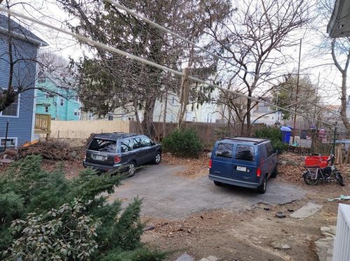 311 Amherst St, Providence RI 02909-3340 exterior