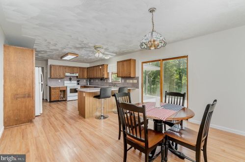 7197 Un Deposit Rd, Hummelstown PA 17036-9213 exterior