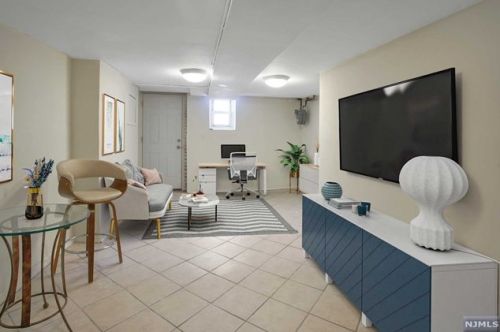 593 Gregory Ave, Union City NJ 07086-5878 exterior