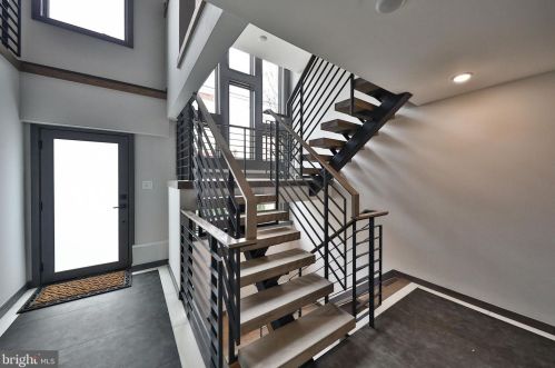 613 Bainbridge St, Philadelphia PA 19146-2413 exterior