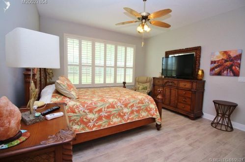 10092 Oak Tree Cir, Fort Pierce FL 34987-2454 exterior