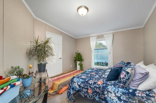 1 Rex Dr, Concord NH 03303-4166 exterior