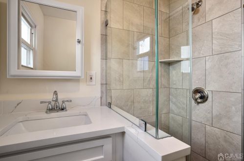 88 Central Ave, Metuchen NJ  08840-1862 exterior