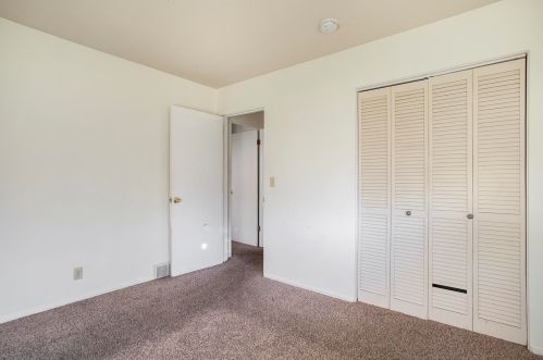 8839 Maplewood Dr, Berrien Springs MI 49103-1420 exterior