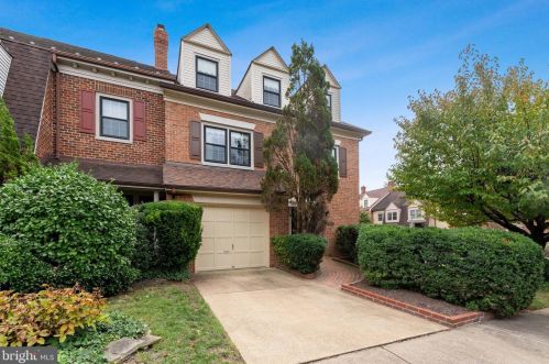6273 Masefield Ct, Alexandria, VA 22304-3536