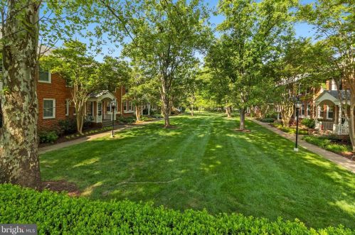 6524 10th St, Alexandria VA  22307-6501 exterior