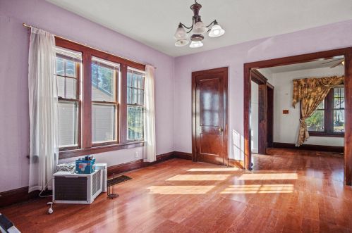 1314 22 St, Milwaukee WI 53215-4404 exterior