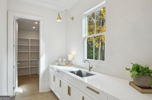 1266 Briardale Ln, Atlanta GA 30306-2624 exterior