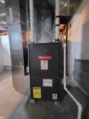 101 Orch Ave, Shepherd MI 48883-9106 exterior