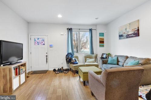 2629 Cedar St, Philadelphia PA  19125-2335 exterior