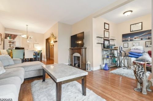 939 Blvd, Union City NJ 07086-7246 exterior