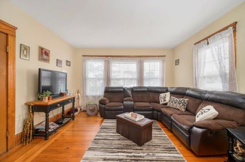 1041 Park Ave, Woonsocket RI 02895-4773 exterior