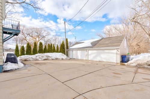 11230 Cleveland Ave, Milwaukee WI 53227-3037 exterior