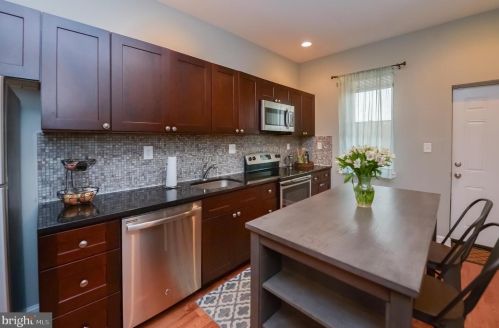 1275 Bucknell St, Philadelphia PA 19145-3214 exterior