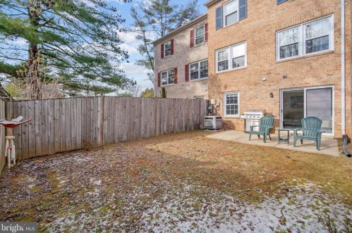 10210 Arizona Cir, Bethesda MD 20817-1242 exterior