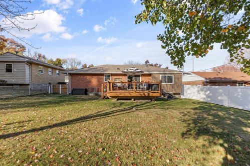 9524 Dorisann Ct, Saint Louis MO 63123-6304 exterior