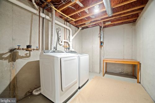 50 Steeplechase Cir, Chester PA 19014-1463 exterior