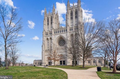 3028 Wisconsin Ave, Washington DC  20016-5011 exterior