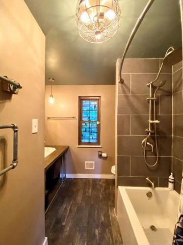 1916 Garrick Dr, Pittsburgh PA 15235-5034 exterior