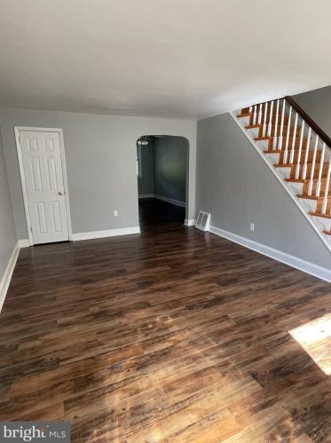 1319 Parker St, Chester, PA 19013-3927