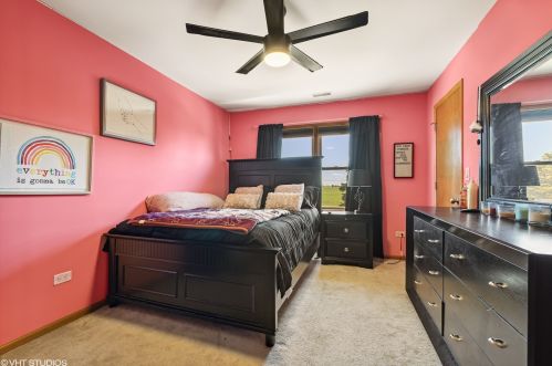 19057 Appaloosa Ln, Joliet IL exterior