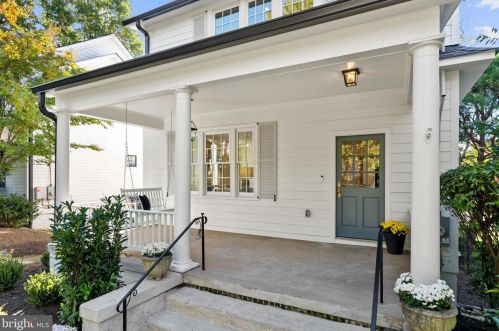 4420 Fessenden St, Washington DC  20016-4054 exterior