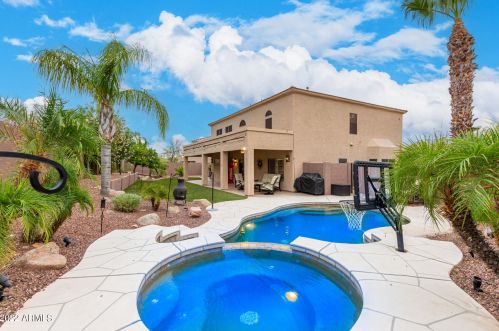 34113 24 Dr, Phoenix AZ 85085-5028 exterior