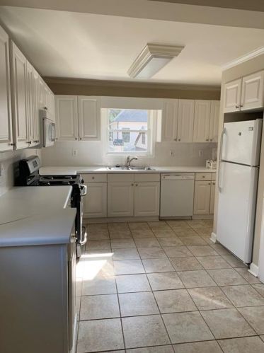 1910 La Dawn Ln, Atlanta, GA 30318-2018