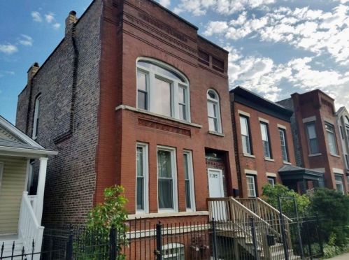 2131 Gladys Ave, Chicago, IL 60612-3024