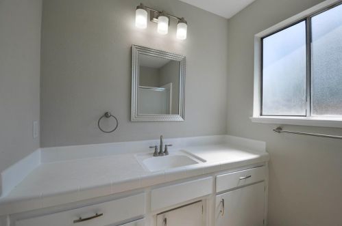 2021 Rochelle Ave, Turlock CA  95382-1666 exterior