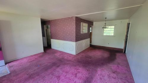 1014 Renshaw Dr, Saint Louis, MO 63135-2831