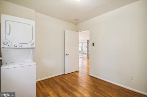 1904 Lewis Ave, Rockville MD 20851-2330 exterior