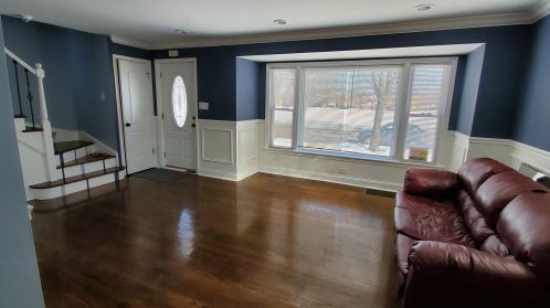 8218 Christiana Ave, Chicago, IL 60652-3325