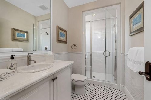 16635 Cortona Ln, Naples FL 34110-3261 exterior