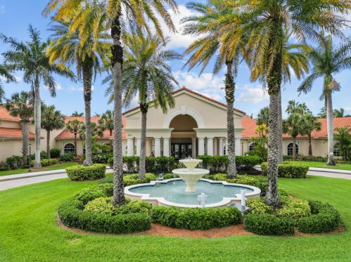 324 Breezy Point Loop, Fort Pierce FL  34986-2669 exterior