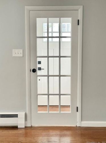 258 Bassett St, New Britain CT  06051-3438 exterior