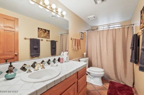 6421 Paseo Otono, Tucson AZ  85750-1208 exterior